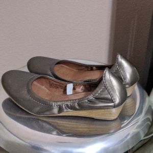 Mossimo wedge bronze scrunch flats